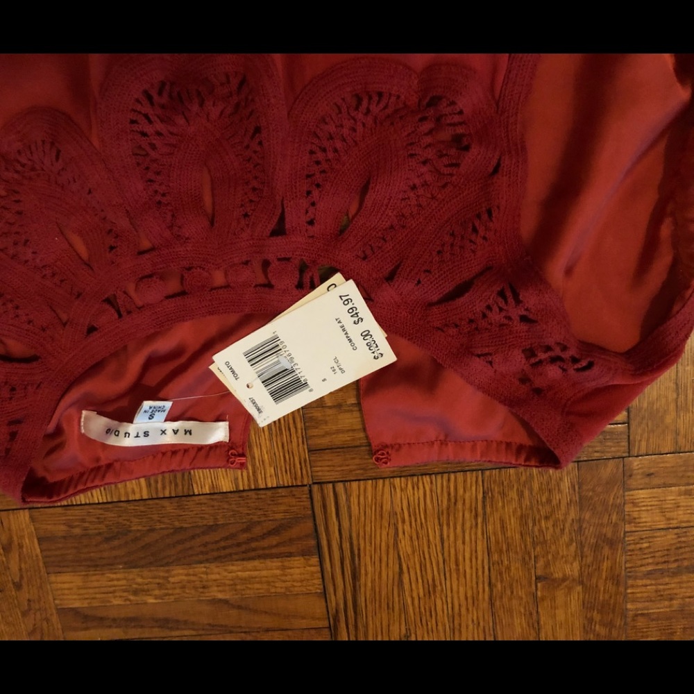 Red Dress - Picture 3 of 4